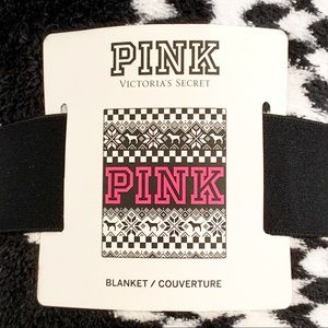 ✨NWT✨ PINK VICTORIA’S SECRET BLANKET